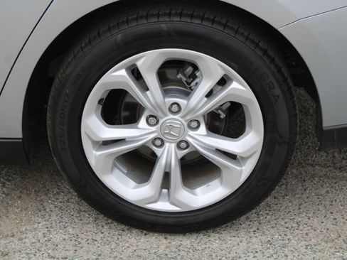 Used 2025 Honda Accord LX image 10