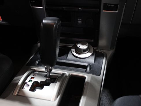 Used 2013 Toyota 4Runner SR5 w/ Convenience Pkg image 15