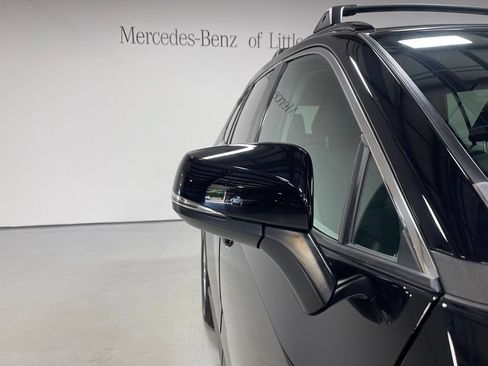 Used 2021 Toyota RAV4 XLE AWD/4WD image 12