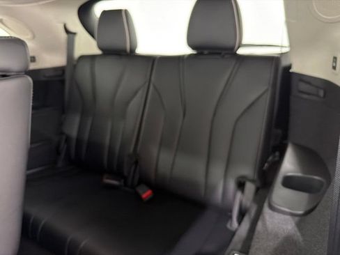 Certified 2026 Acura MDX SH-AWD w/ Advance Package image 18