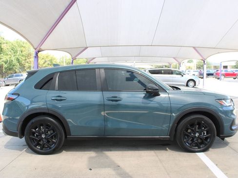 Used 2025 Honda HR-V Sport image 7