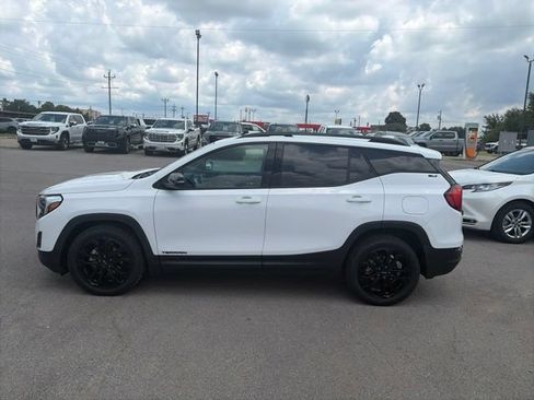 Used 2021 GMC Terrain SLT w/ Elevation Edition FWD image 3