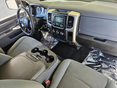 Used 2019 RAM 1500 Classic SLT AWD/4WD image 23