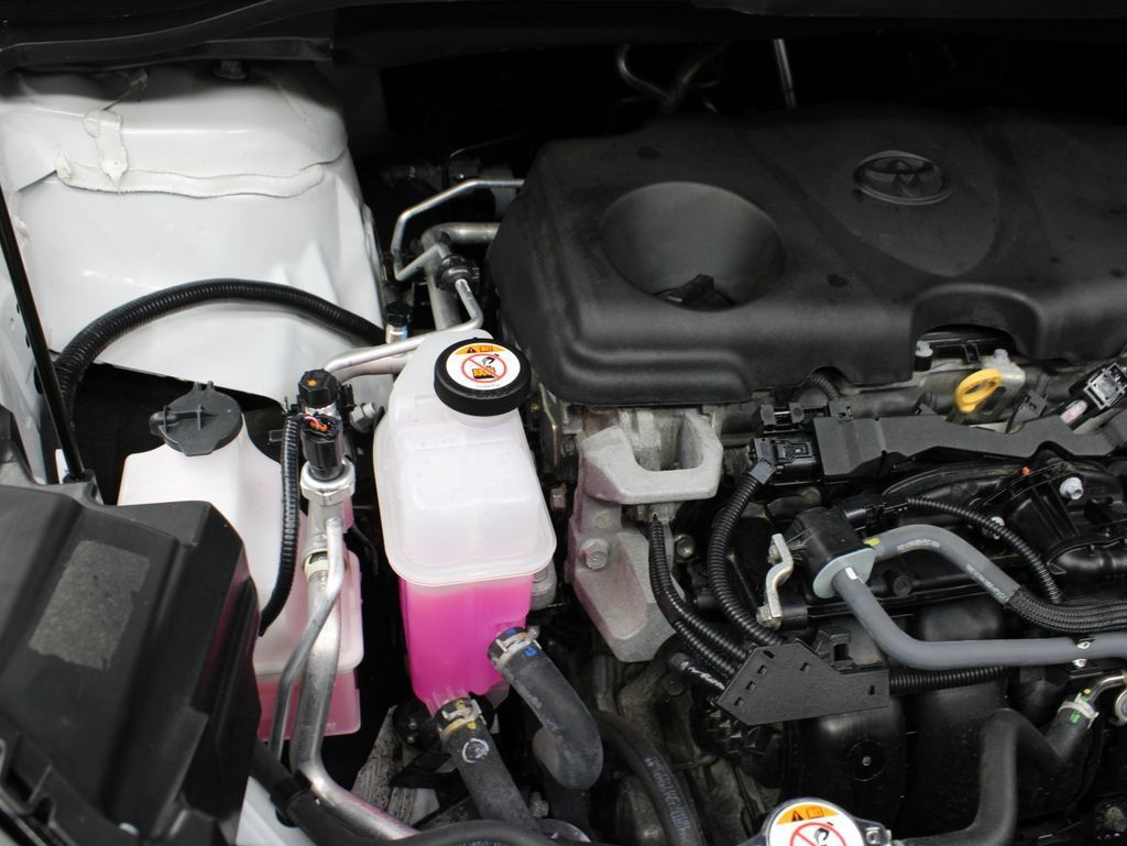 Used 2024 Toyota Sienna Limited AWD/4WD image 34