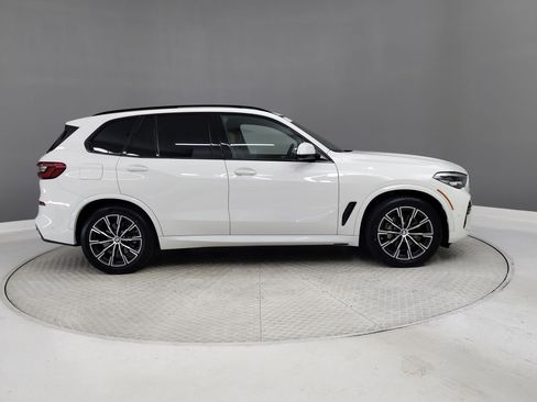 Used 2019 BMW X5 xDrive40i w/ M Sport Package image 5