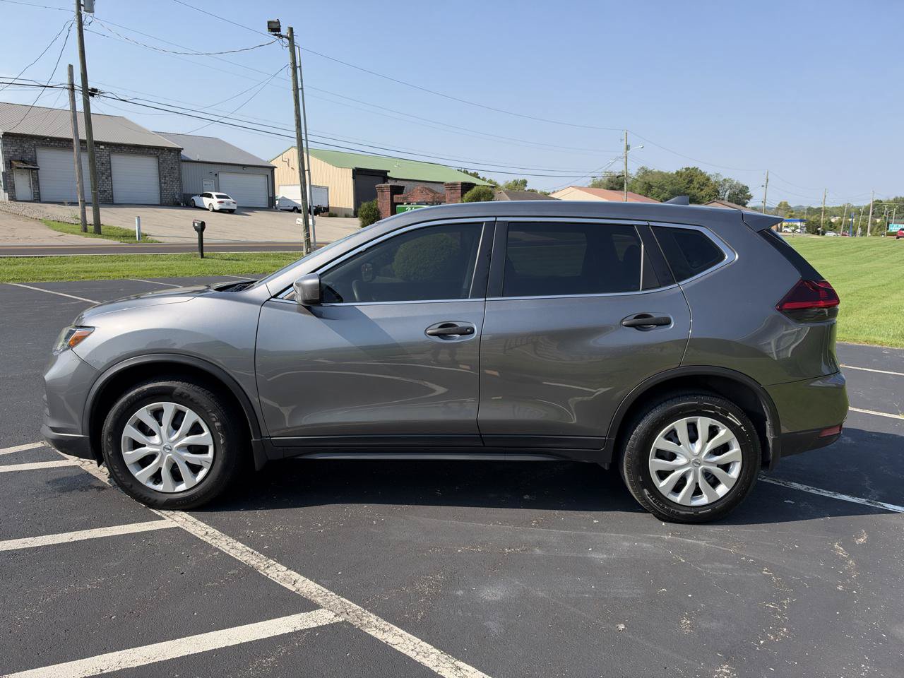 Used 2020 Nissan Rogue S AWD/4WD image 4