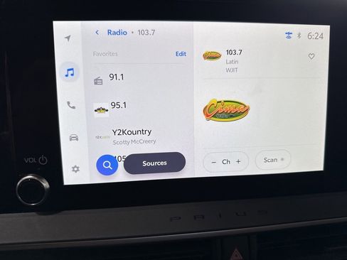 Used 2025 Toyota Prius Plug-In Hybrid image 41