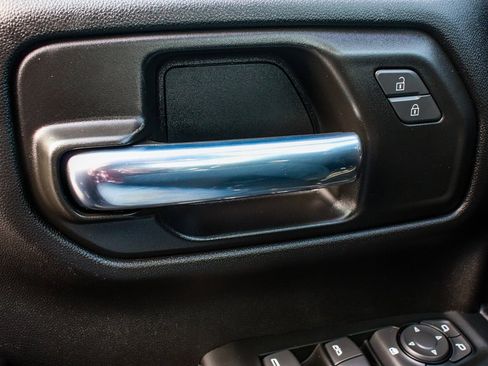 Used 2023 Chevrolet Silverado 1500 Custom w/ LPO, Dark Essentials Package image 9