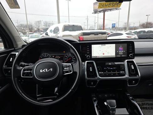 Used 2022 Kia Sorento SX image 13