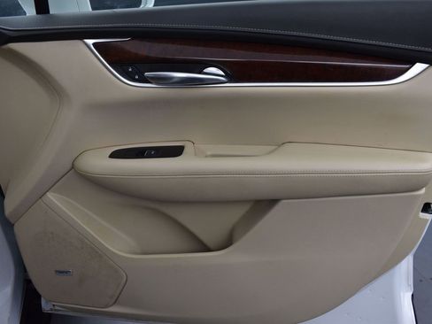 Used 2018 Cadillac XT5 Luxury image 23
