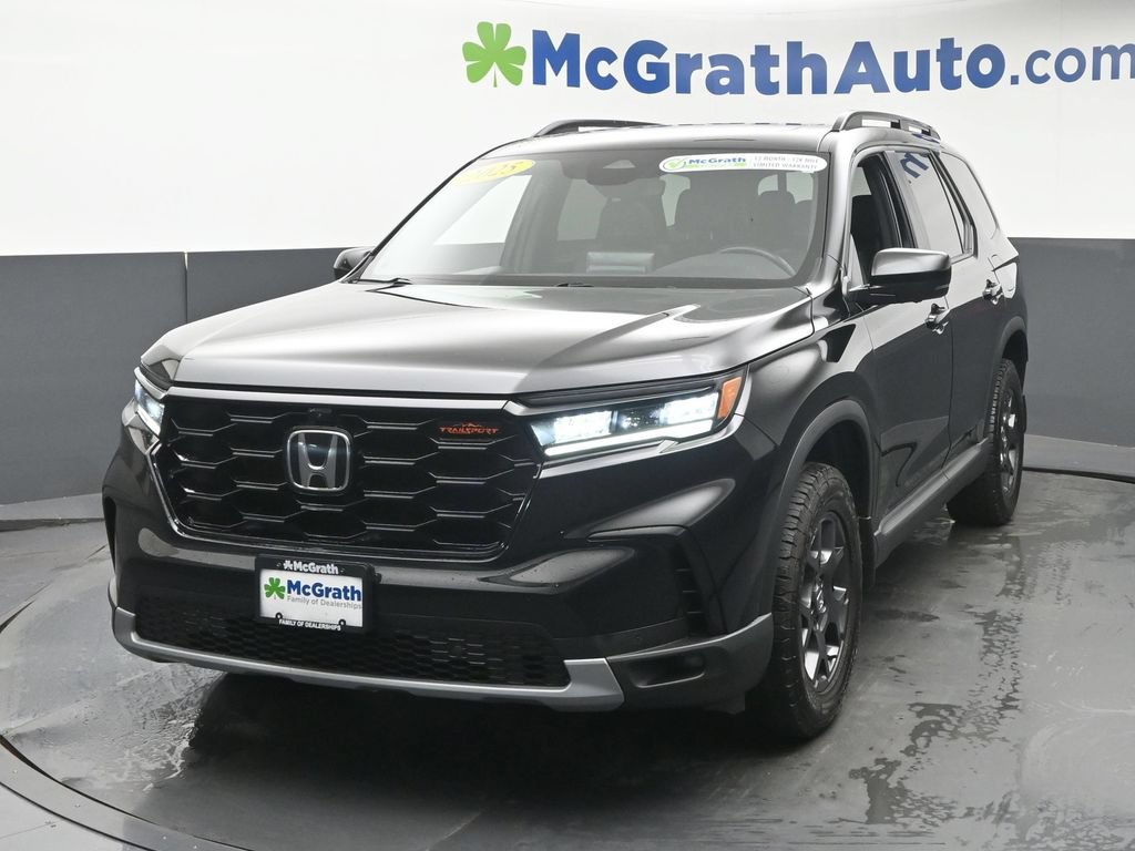 Used 2025 Honda Pilot TrailSport image 24