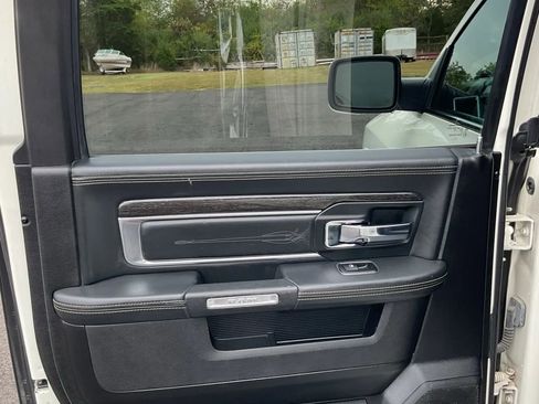 Used 2017 RAM 1500 Limited image 43