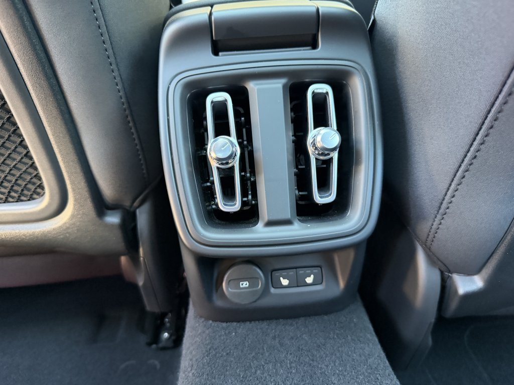 Used 2023 Polestar Polestar 2 AWD/4WD image 36