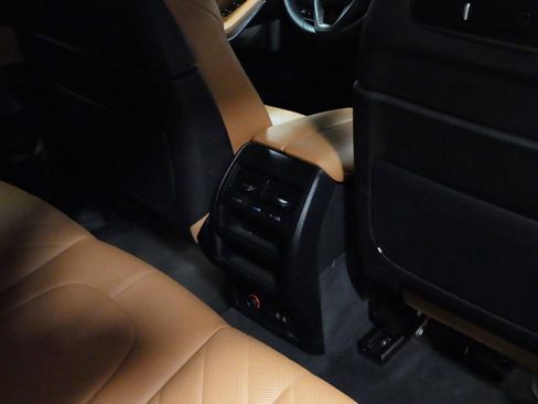 Certified 2024 BMW X5 xDrive40i w/ Premium Package AWD/4WD image 12
