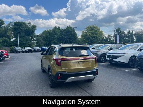 Used 2024 Kia Seltos SX w/ SX Sunroof Package AWD/4WD image 10