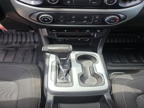 Used 2020 Chevrolet Colorado LT w/ Safety Package image 17