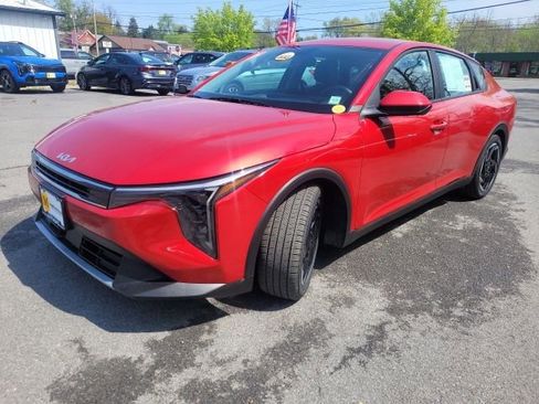 Certified 2025 Kia K4 EX FWD image 7