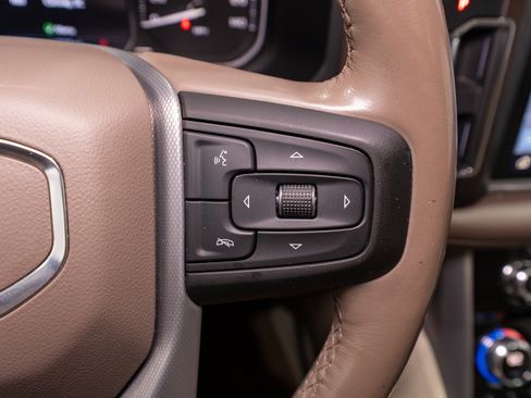 Used 2021 GMC Yukon XL Denali AWD/4WD image 28
