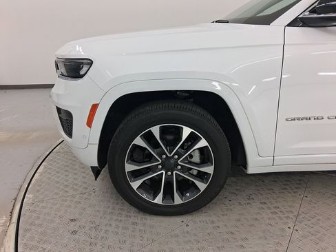 Used 2023 Jeep Grand Cherokee Overland w/ Adv Protech Group III image 11