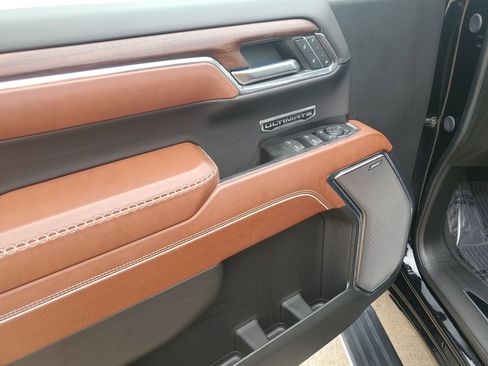 Used 2024 GMC Sierra 1500 Denali Ultimate image 30