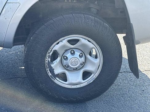 Used 2006 Toyota Tacoma PreRunner w/ SR5 Pkg #2 RWD image 12