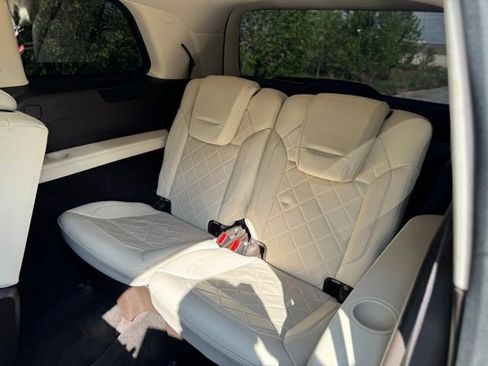 Used 2018 Mercedes-Benz GLS 550 4MATIC image 18