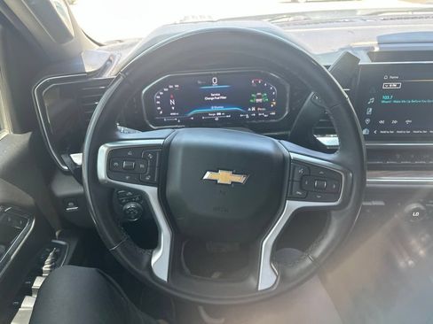 Used 2024 Chevrolet Silverado 2500 LT AWD/4WD image 10