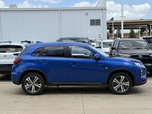 Used 2026 Mitsubishi Outlander Sport ES AWD/4WD image 3