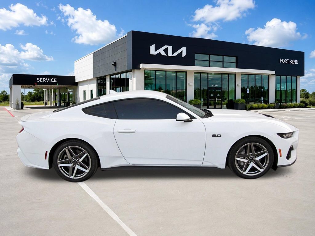 Used 2024 Ford Mustang GT Premium RWD image 4