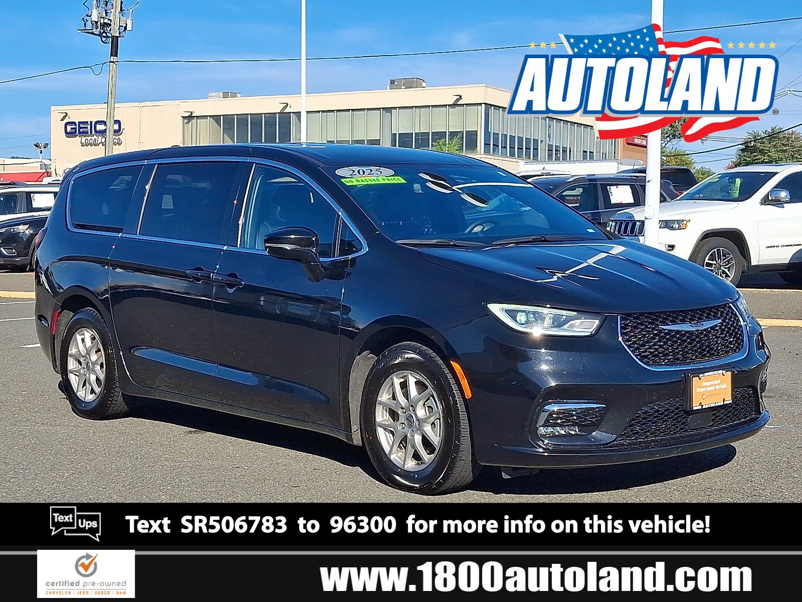 Used 2025 Chrysler Pacifica Select FWD image 1