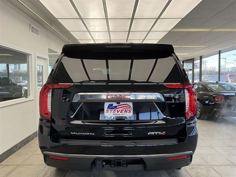 Used 2024 GMC Yukon AT4 image 6