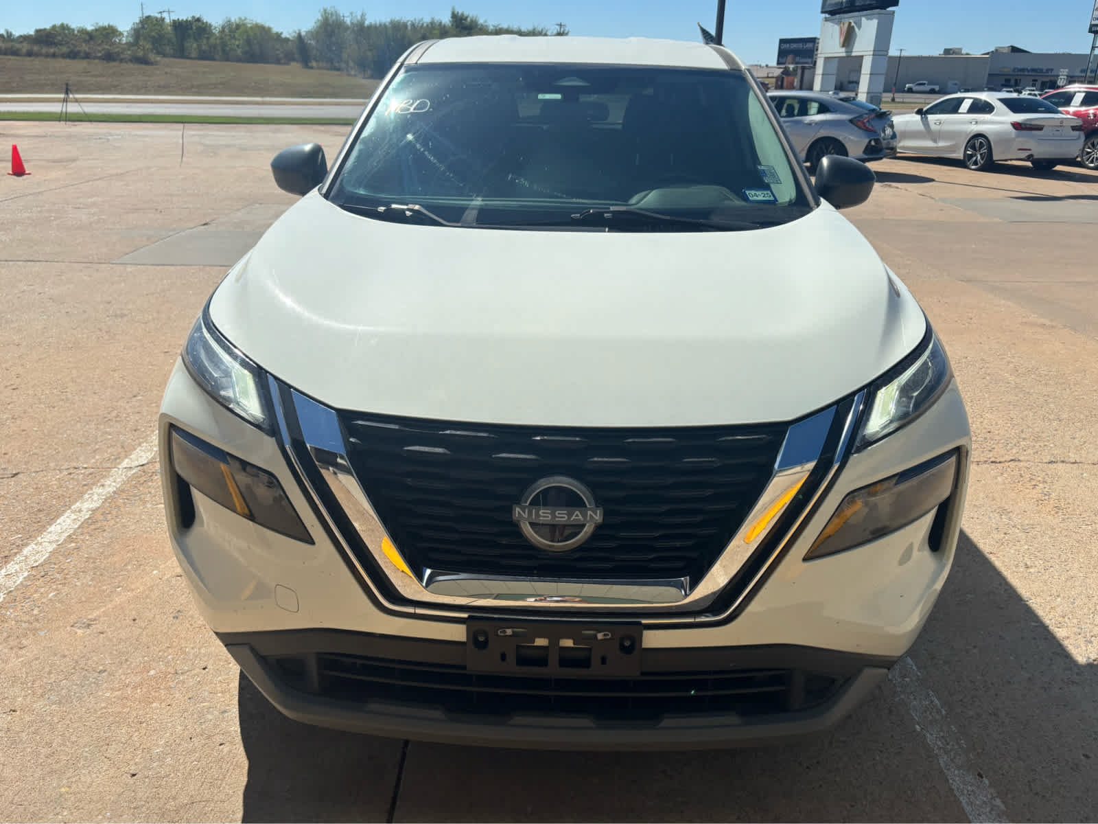 Used 2023 Nissan Rogue S FWD image 2