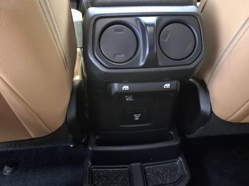 Used 2019 Jeep Wrangler Unlimited Sahara AWD/4WD image 21