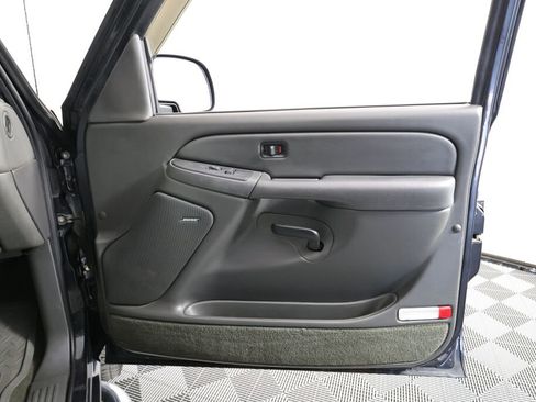 Used 2005 GMC Sierra 1500 SLE w/ Safe And Sound Package image 19