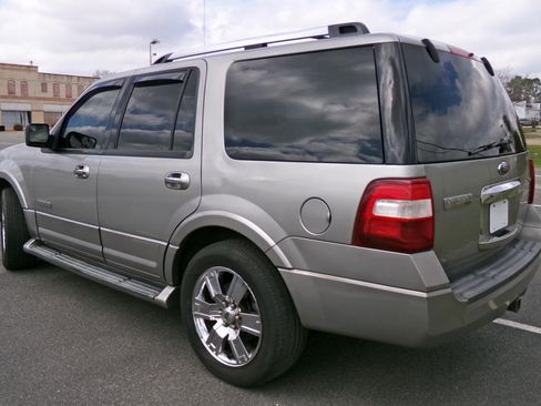 Used 2008 Ford Expedition Limited RWD image 14