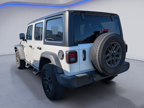 Used 2024 Jeep Wrangler Unlimited Sport AWD/4WD image 7