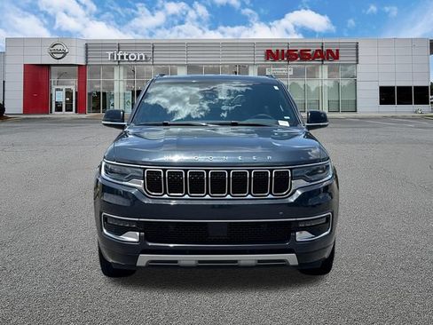 Used 2024 Jeep Wagoneer L Series II RWD image 2