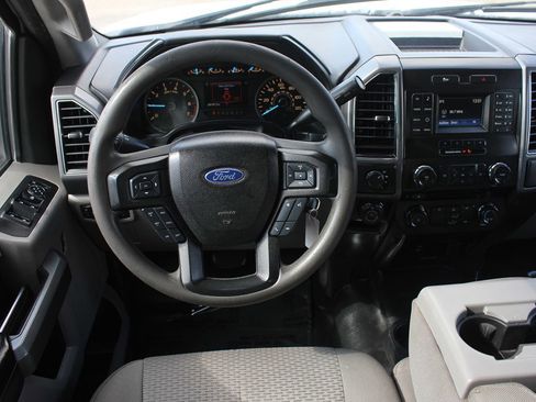 Used 2017 Ford F150 XLT w/ Trailer Tow Package image 10