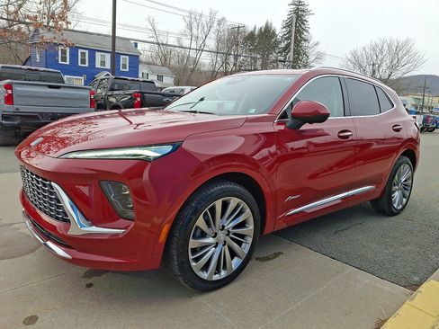 Used 2025 Buick Envision Avenir image 3