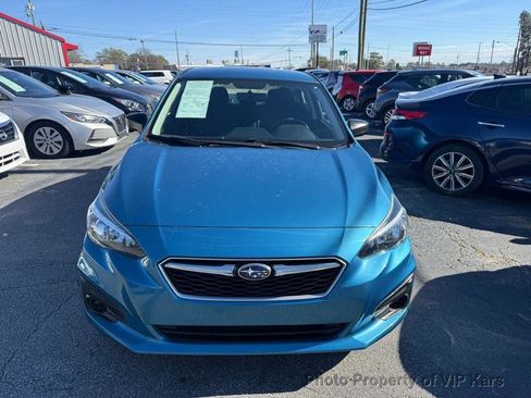 Used 2017 Subaru Impreza 2.0i image 2