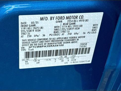 Used 2025 Ford Maverick Lobo AWD/4WD image 36