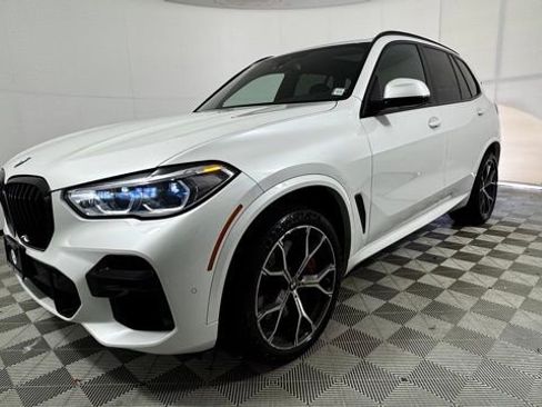 Used 2023 BMW X5 M50i w/ Executive Package AWD/4WD image 3