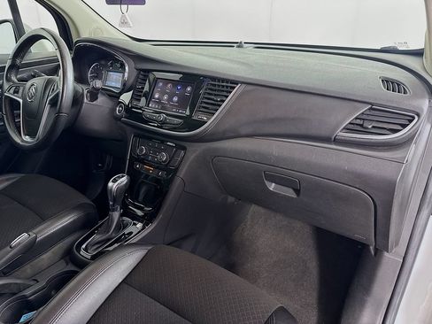 Used 2021 Buick Encore Preferred AWD/4WD image 33