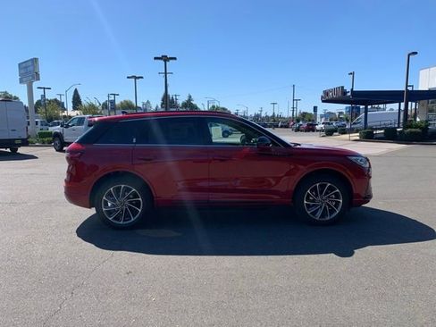 New 2025 Lincoln Corsair Grand Touring w/ Equipment Group 301A image 8