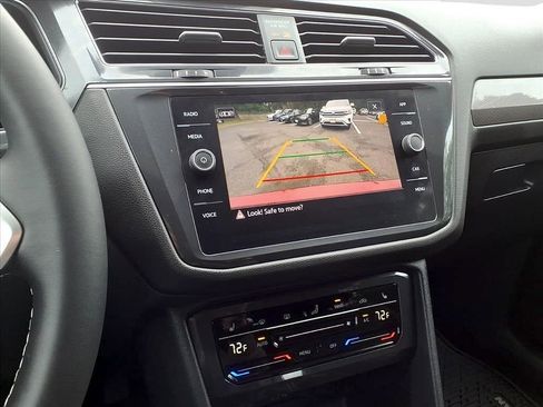 Certified 2022 Volkswagen Tiguan SE image 19