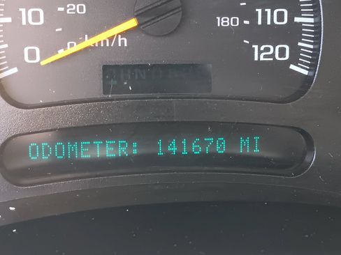 Used 2005 Chevrolet Tahoe LS w/ Cargo Package RWD image 15