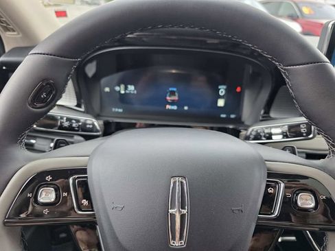 New 2026 Lincoln Corsair Premiere image 12