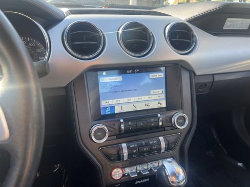 Used 2017 Ford Mustang Premium image 18