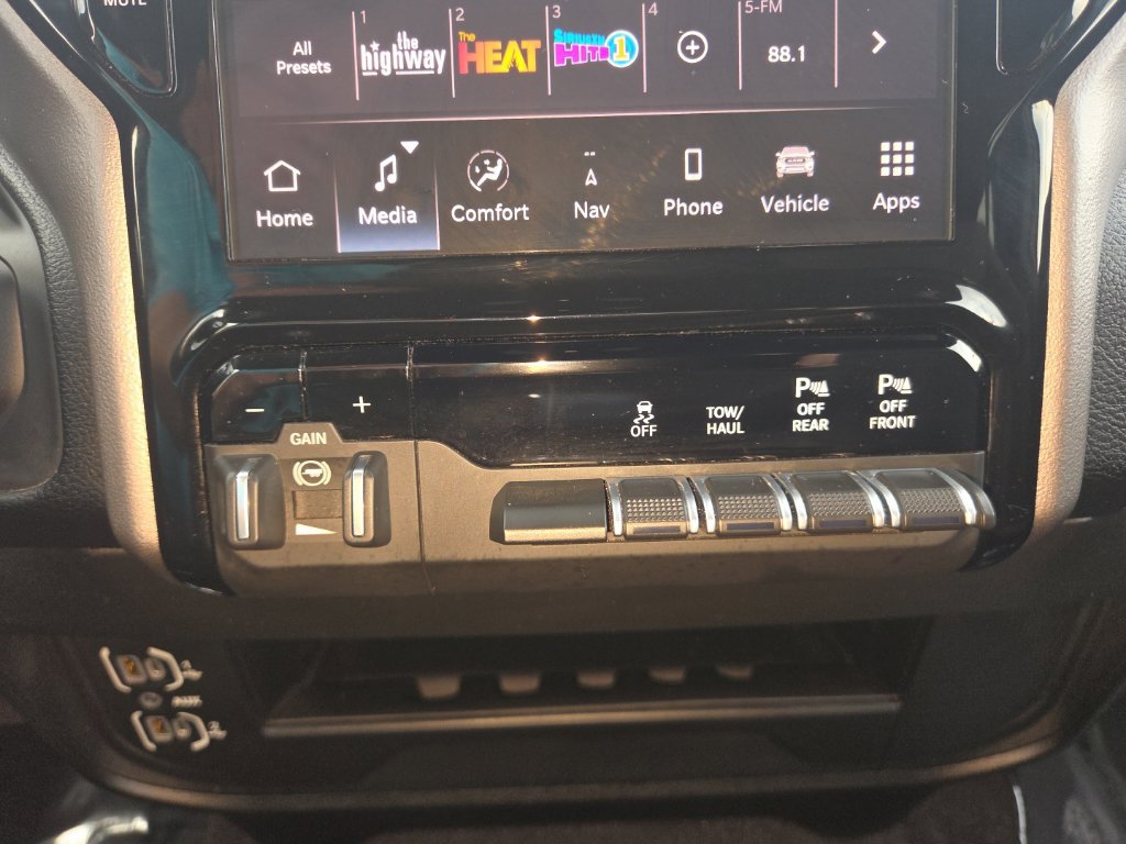 Certified 2026 RAM 2500 Big Horn AWD/4WD image 17
