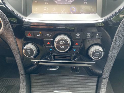 Used 2014 Chrysler 300 S AWD/4WD image 36